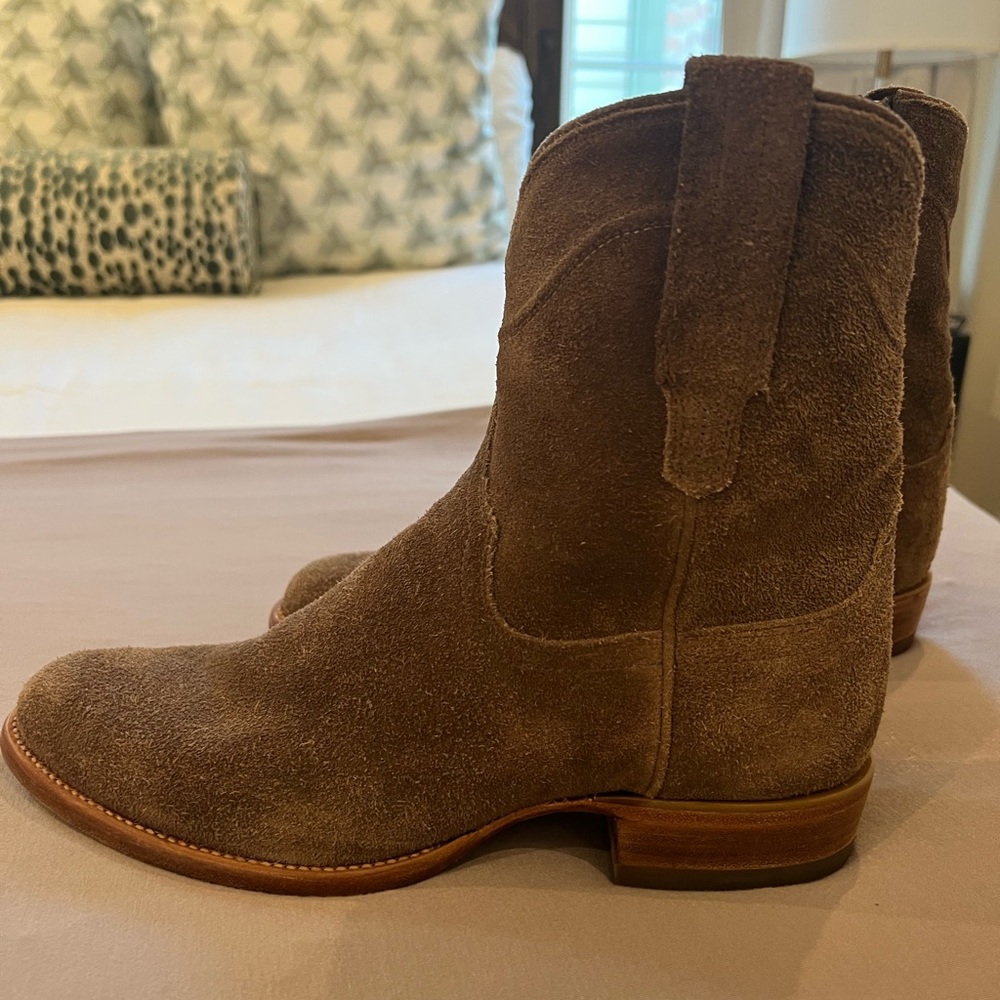 Tecovas Dean Boot Suede. Size 10D.